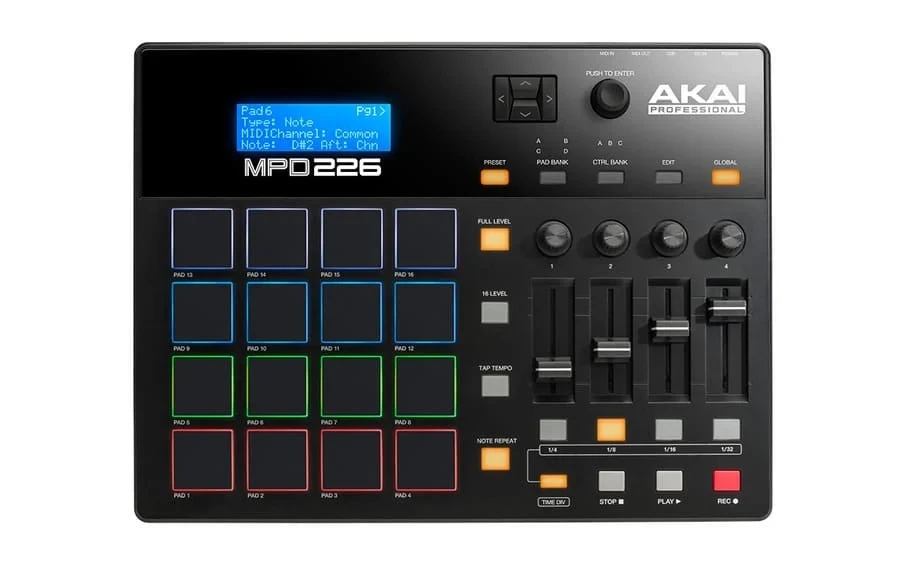 DJ MIDI-контролер Akai MPD226